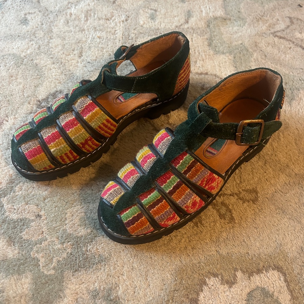 Vintage fisherman sandals with South American fabric